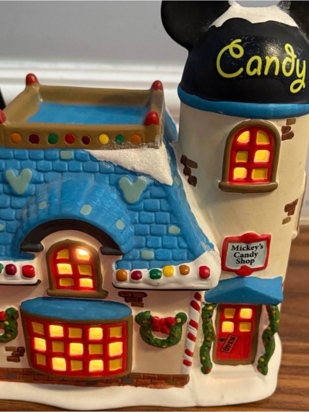 Department 56 - Mickey’s Candy Shop - Christmas Village Retired 2019